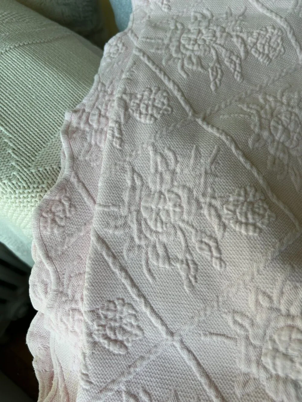 Twin Matelasse Pink Coverlet Bedspread